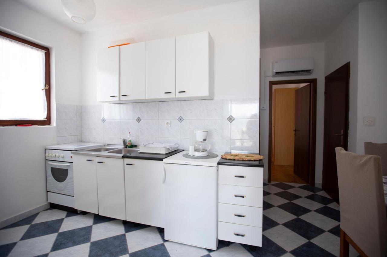 לוקבה Villa Tomasovic מראה חיצוני תמונה
